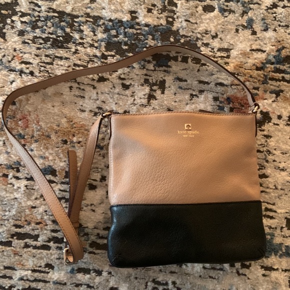 kate spade Handbags - Kate Spade Crossbody Purse